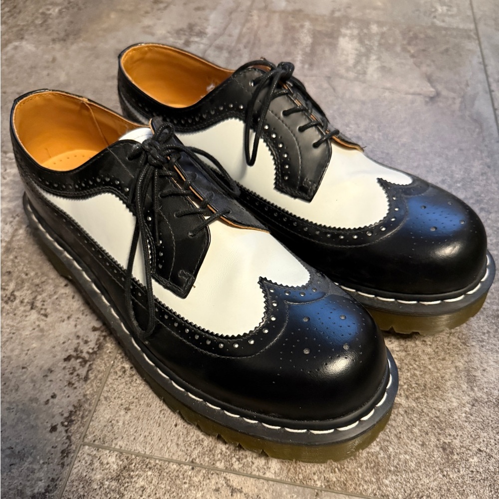 Dr. Martens 10458 Bex Smooth leather Brogue Shoes